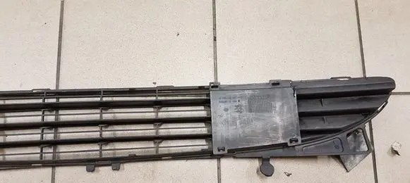 Peugeot 307 CC Front bumper lower grill 9634014477