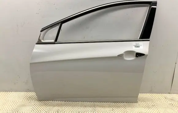 Hyundai i40 Front door