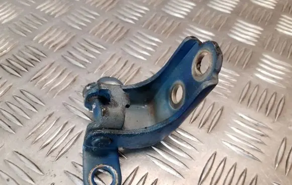 Honda FR-V Front door upper hinge