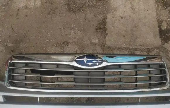 Subaru Forester SH Front grill