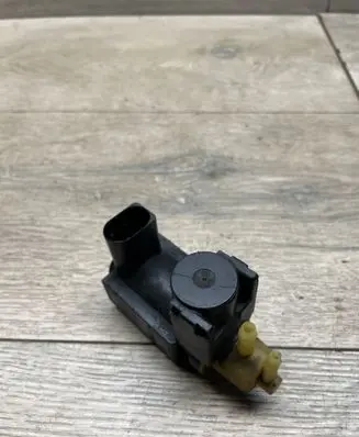 Volvo V60 Turbo solenoid valve 31339808 70466400 16T076