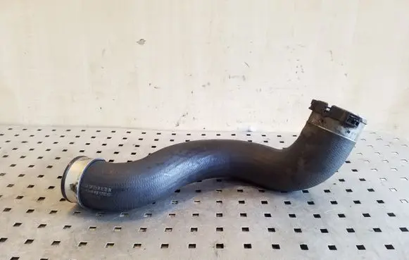 Mercedes-Benz E W212 Intercooler hose/pipe A2045280682