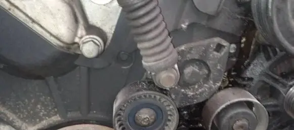 Peugeot 607 Generator/alternator belt tensioner