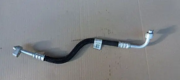 BMW X4 G02 Air conditioning (A/C) pipe/hose 9868423T