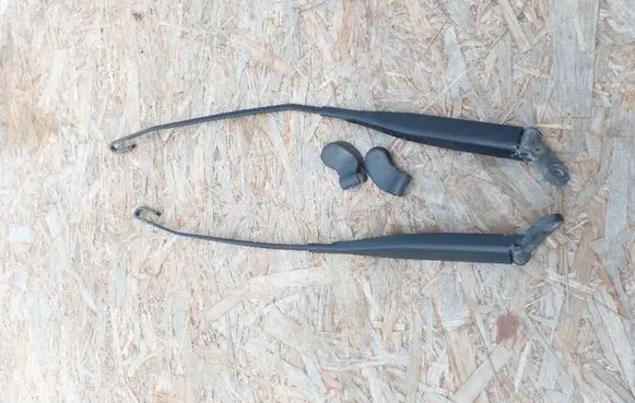 Mercedes-Benz A W168 Front wiper blade arm A1688200644 A1688201144