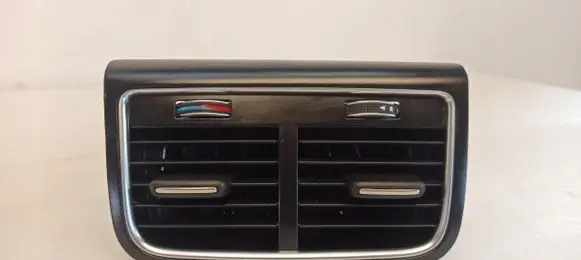 Rear air vent grill