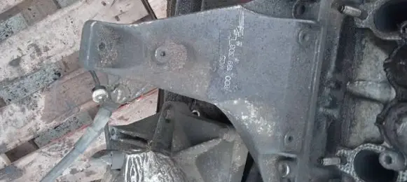 Audi A4 S4 B5 8D Engine mounting bracket 8D0199308L
