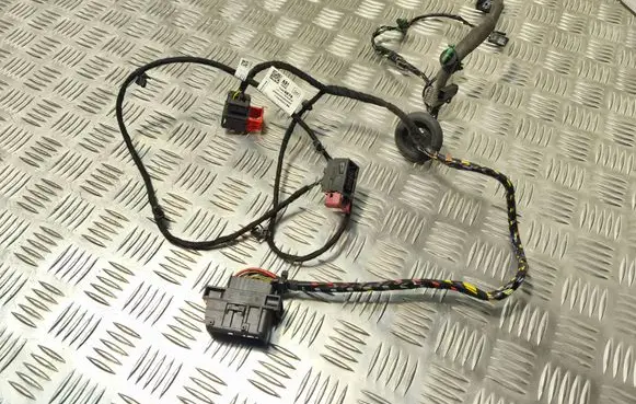Opel Corsa E Front door wiring loom 13439878 715058203 00000000000X