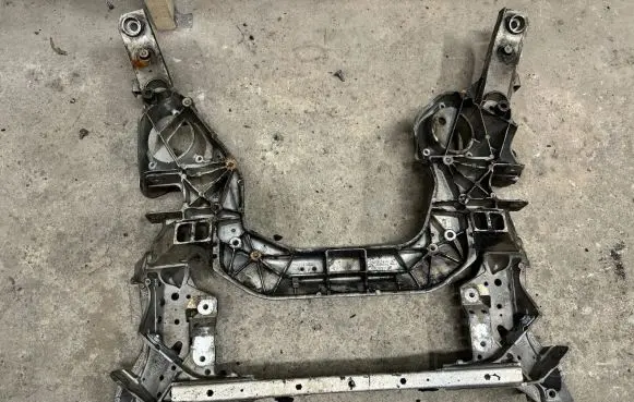 BMW 5 F10 F11 Front subframe 6799321 6793017 122089