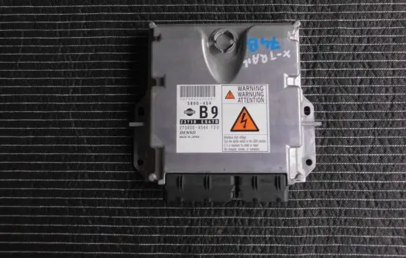 Nissan X-Trail T30 Engine control unit/module ECU 5800445 23710 275800-4544