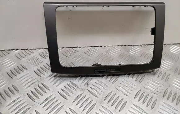 Volkswagen PASSAT B6 Radio/GPS head unit trim 3C0858069AE