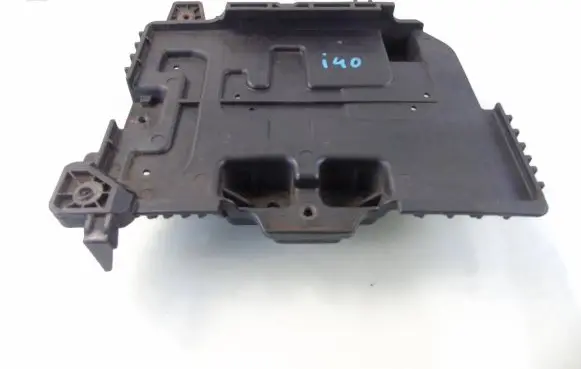 Battery box tray
