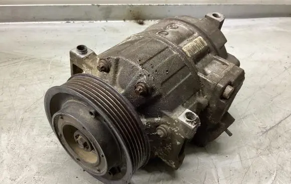 Volkswagen PASSAT B6 Air conditioning (A/C) compressor (pump) 1K0820803N 5840591572