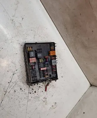 Fuse box set