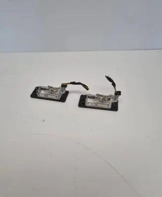 Volkswagen Jetta VI Number plate light 5N0913021A