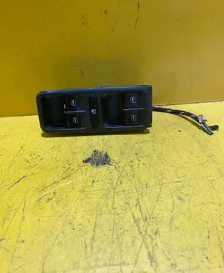 Skoda Fabia Mk2 (5J) Electric window control switch 5J0867171