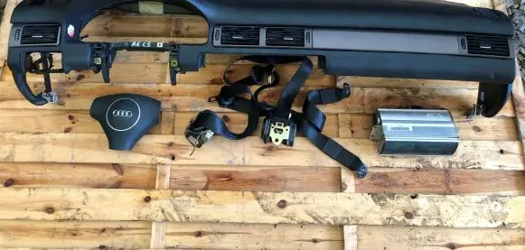 Audi A6 S6 C5 4B Airbag set with panel 