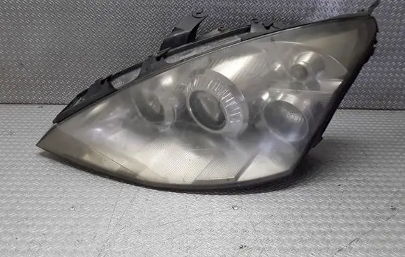 Ford Focus Headlight/headlamp 2M5113W030DF