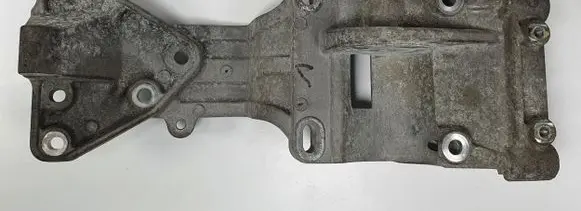 Volvo C70 Generator/alternator bracket 30750940