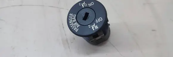 BMW 3 E92 E93 Passenger airbag on/off switch 6974643