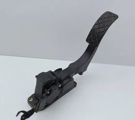 Volkswagen Polo IV 9N3 Accelerator throttle pedal 0280752215 6Q1721503A