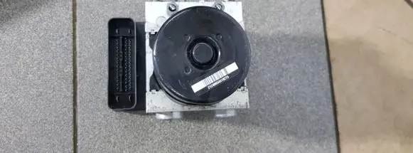 Volkswagen Touareg I ABS Pump 7L0614517
