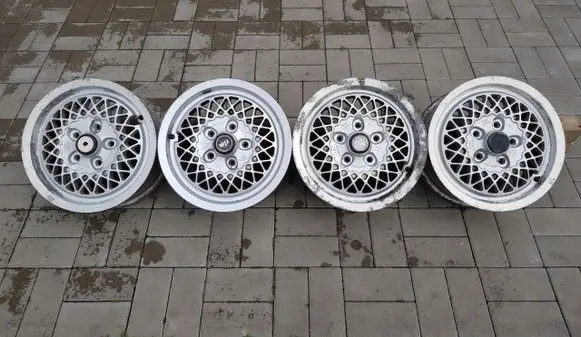 Mercedes-Benz E W124 R16 alloy rim N6014548
