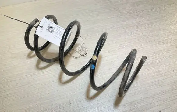 Toyota Auris E180 Front coil spring 4851002E00