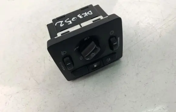 Volvo V50 Light switch 30739298