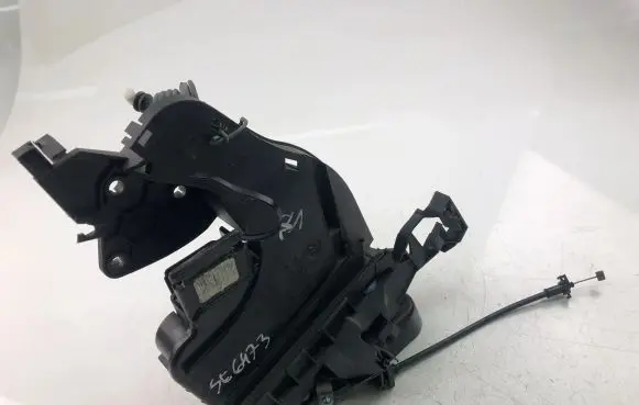 Volvo V50 Coupe door lock (next to the handle) 30699111