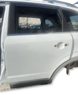 Opel Antara Rear door 