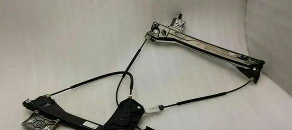 Audi TT TTS RS Mk3 8S Front door electric window regulator 8S0837461