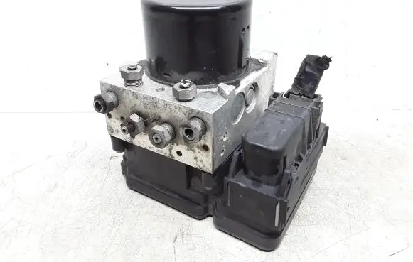 Volvo V60 ABS Pump 31329137