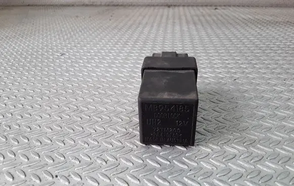 Volvo S40, V40 Other relay MB954185 72TM200