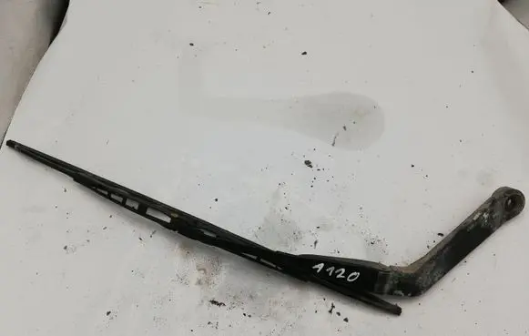 Nissan X-Trail T30 Windshield/front glass wiper blade 12001