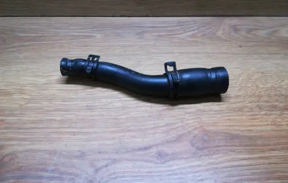 Opel Meriva A Breather/breather pipe/hose 9158668