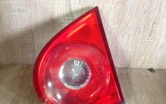 Volkswagen Golf V Tailgate rear/tail lights 1K6945094F