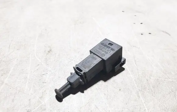 Volkswagen Golf IV Brake pedal sensor switch 1J0945511A