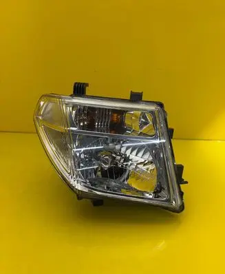 Nissan Navara Headlight/headlamp