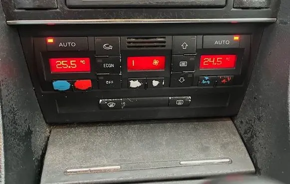 Audi A4 S4 B6 8E 8H Air conditioning/heating control unit 