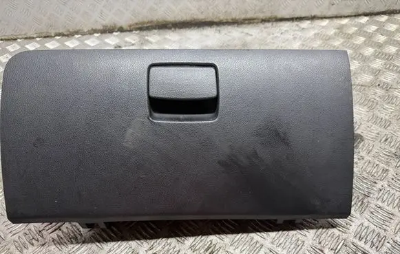 KIA Sportage Glove box 