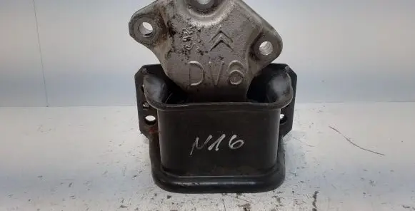 Peugeot 308 Engine mount bracket 1396820267807