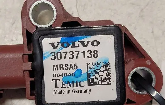 Volvo V50 Airbag deployment crash/impact sensor 30737138
