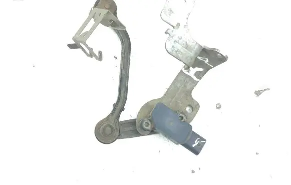 Mercedes-Benz EQA Front height sensor lever A0009059413