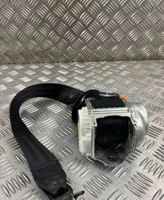 Audi Q7 4M Rear seatbelt 4M0857805B