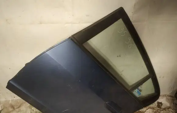 Honda Insight Rear door melynos