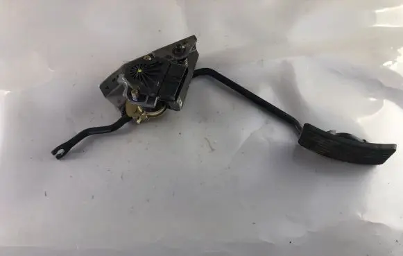 Mitsubishi Pajero Pinin Accelerator throttle pedal ASA66111