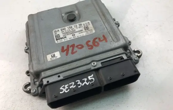 Mercedes-Benz CLS C219 Engine control unit/module A6421501230