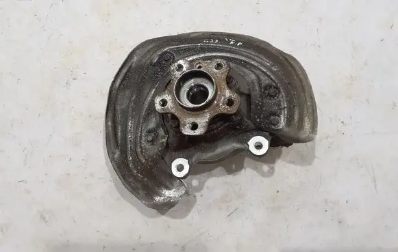 BMW 4 G22 G23 G24 G26 Front wheel hub 6878611