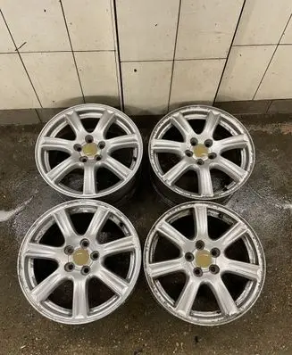 Subaru Legacy R16 alloy rim 